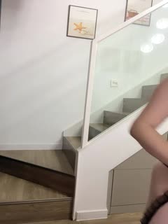 Mẹ bỉm sữa không ngần ngại livestream khoe lồn phục vụ khán giả