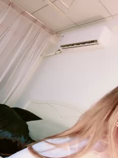 Sục cặc xuất tinh cạn kiệt với em gái live sex show hàng cực dâm đãng